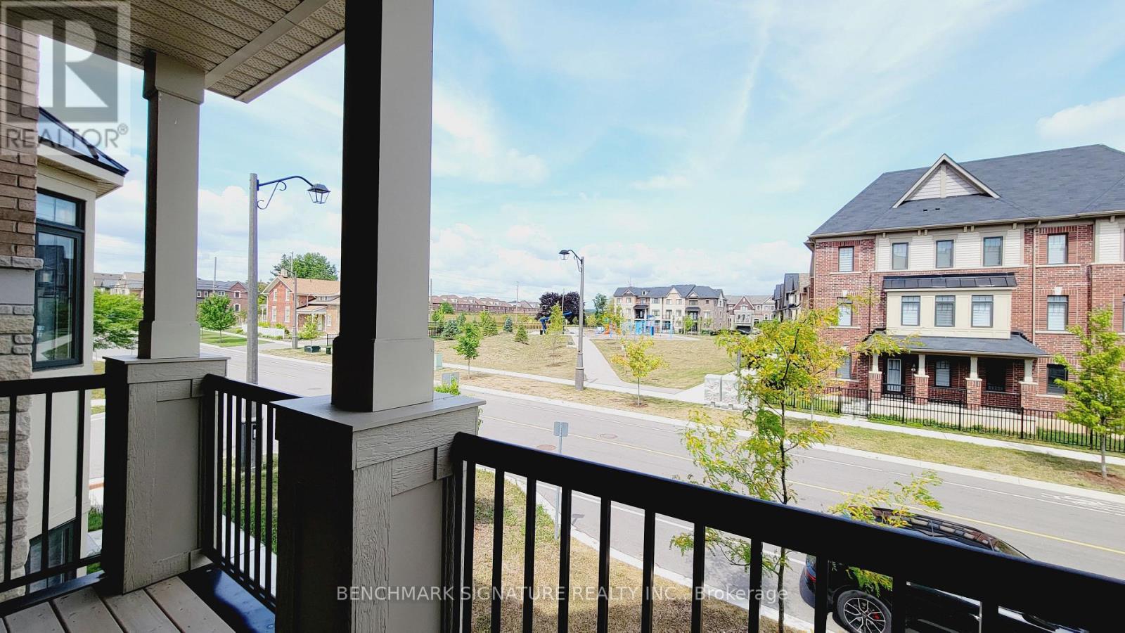 29 George Peach Avenue, Markham, Ontario  L6C 0Z1 - Photo 2 - N12641366