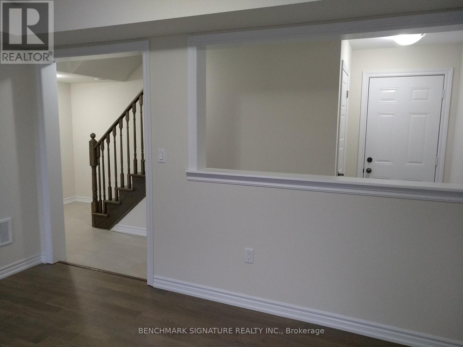 29 George Peach Avenue, Markham, Ontario  L6C 0Z1 - Photo 4 - N12641366