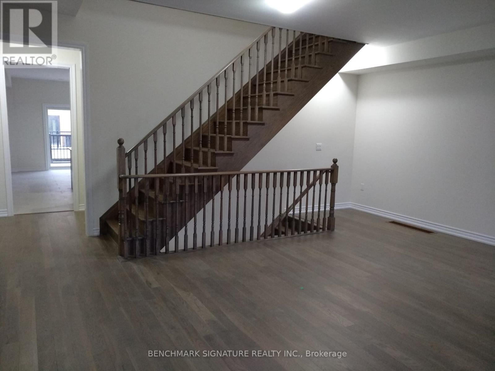 29 George Peach Avenue, Markham, Ontario  L6C 0Z1 - Photo 6 - N12641366