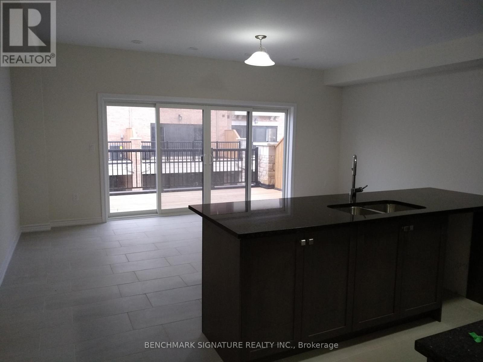 29 George Peach Avenue, Markham, Ontario  L6C 0Z1 - Photo 9 - N12641366