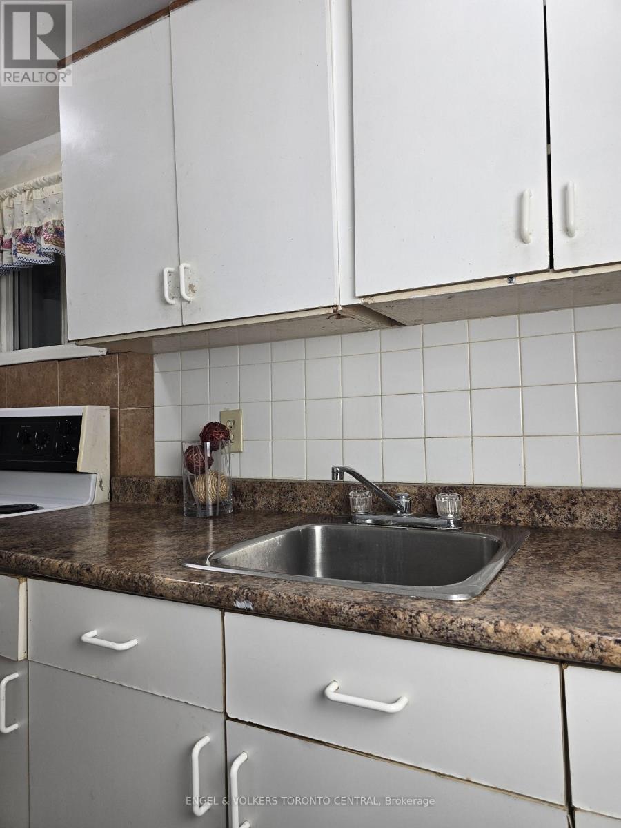 Bsmt - 9 Shademaster Court, Toronto, Ontario  M1B 1Y5 - Photo 16 - E12437925