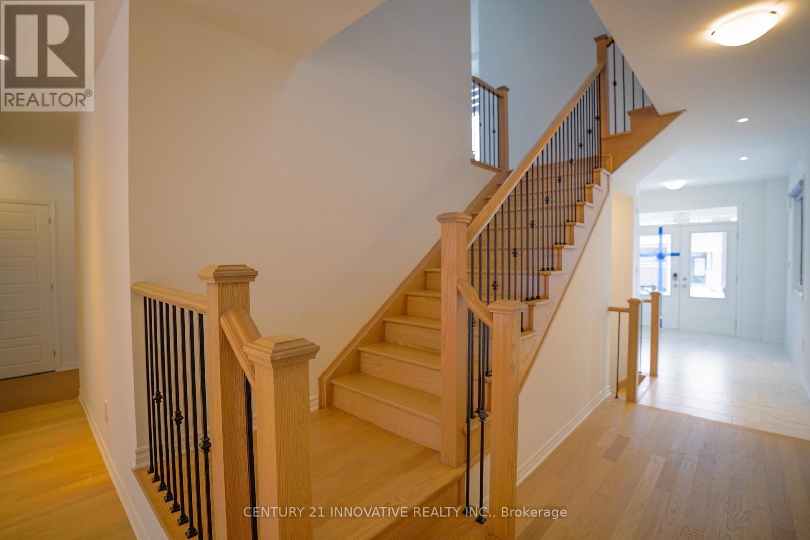 1350 Glamorgan Manor, Pickering, Ontario  L1X 0N1 - Photo 3 - E12637054