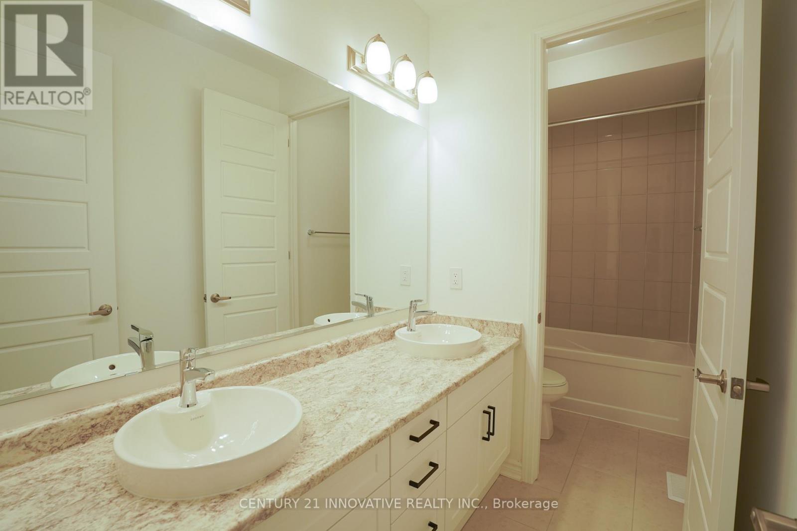 1350 Glamorgan Manor, Pickering, Ontario  L1X 0N1 - Photo 18 - E12637054