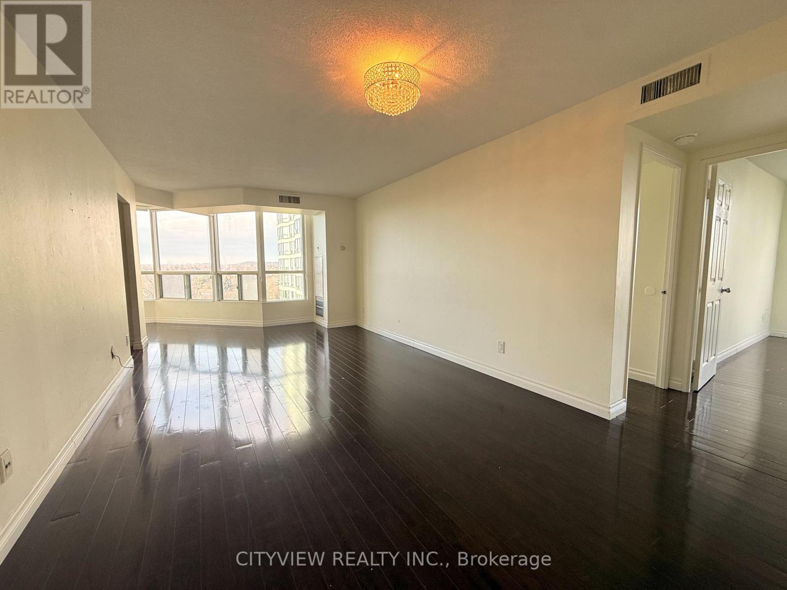 610 - 4460 Tucana Court, Mississauga, Ontario L5R 3R4 - Photo 3 - W12641302