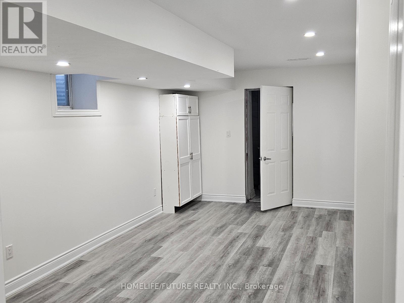 Bsmt - 36 Newhouse Boulevard, Caledon, Ontario  L7C 4A1 - Photo 6 - W12641304