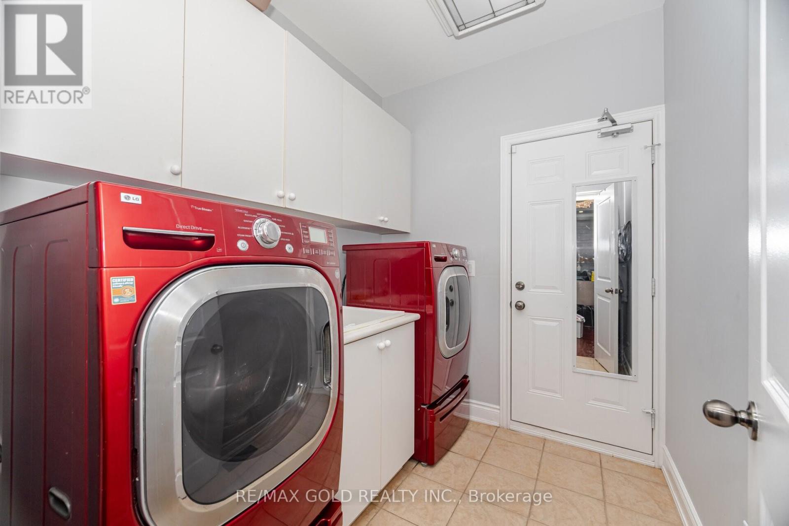 32 Eaglesprings Crescent, Brampton, Ontario  L6P 2V9 - Photo 14 - W12641316