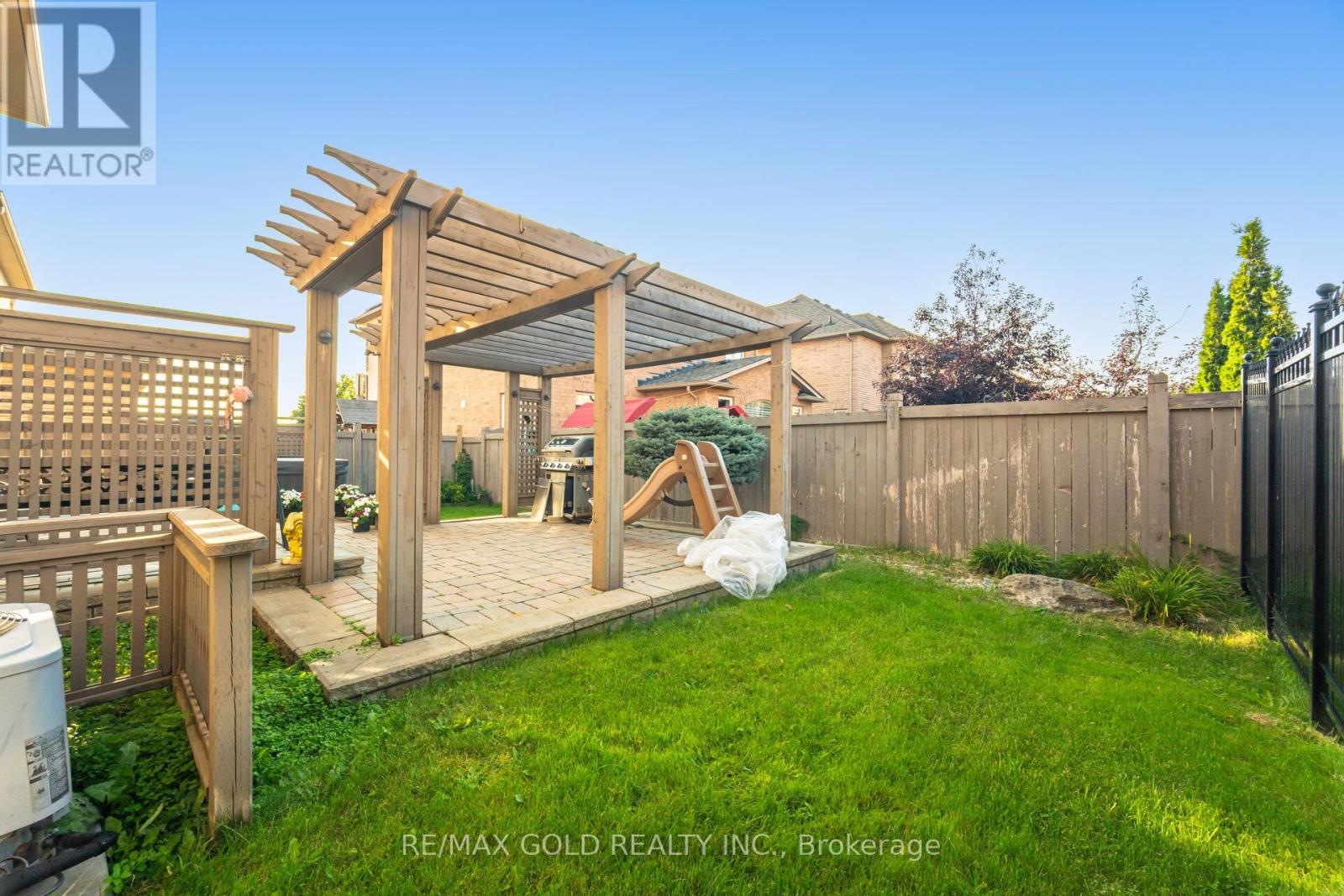 32 Eaglesprings Crescent, Brampton, Ontario  L6P 2V9 - Photo 28 - W12641316