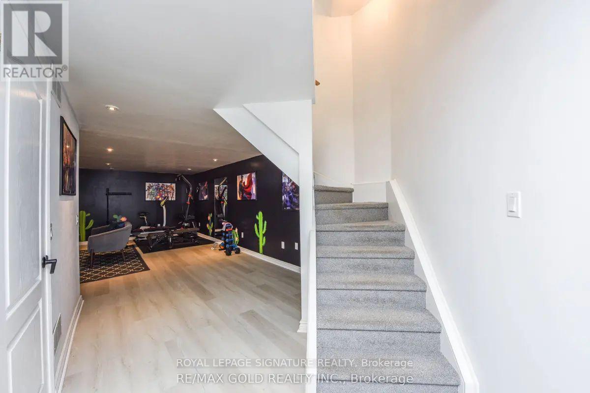 5670 Raleigh Street, Mississauga, Ontario  L5M 7E6 - Photo 13 - W12641376