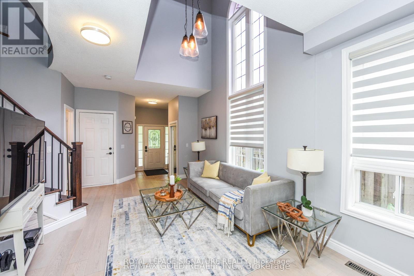 5670 Raleigh Street, Mississauga, Ontario  L5M 7E6 - Photo 4 - W12641376