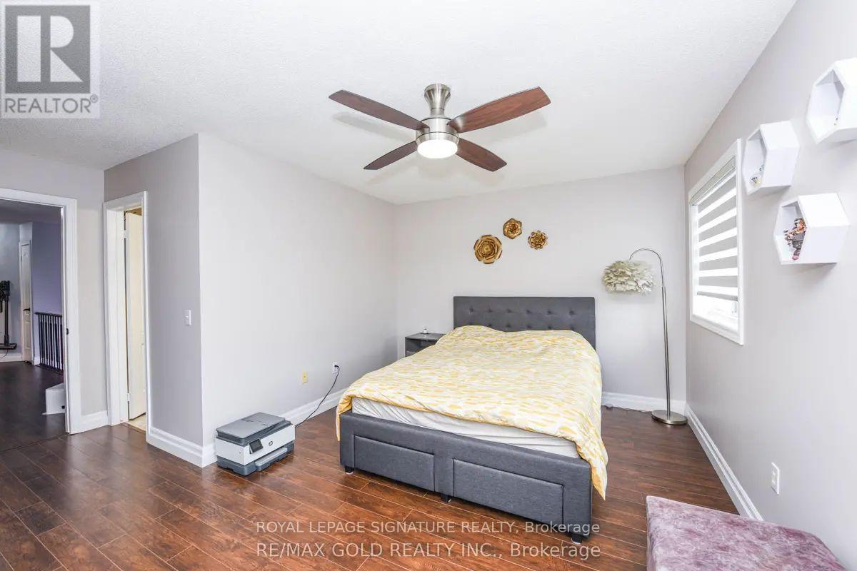 5670 Raleigh Street, Mississauga, Ontario  L5M 7E6 - Photo 9 - W12641376