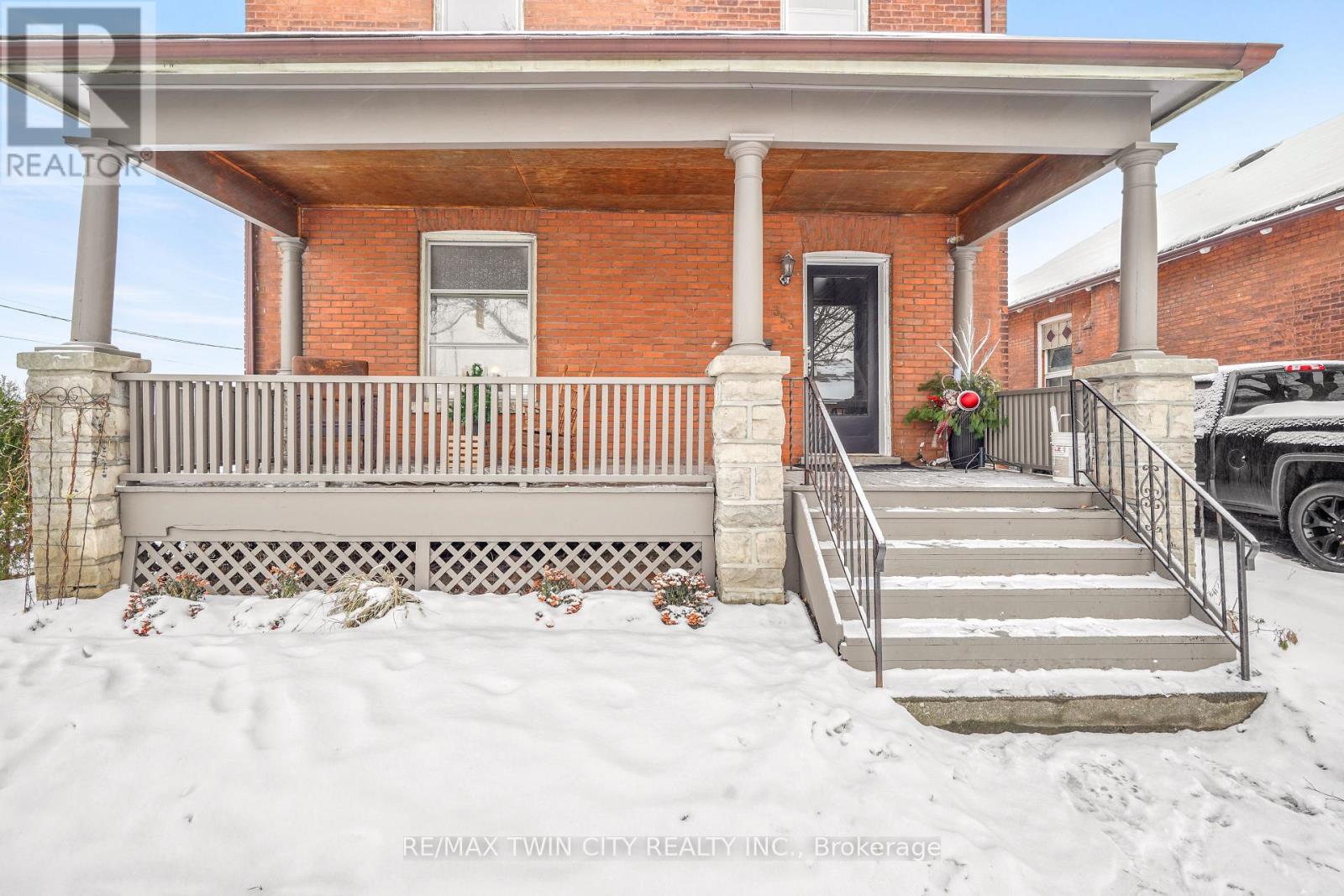 353 Dalhousie Street, Brantford, Ontario  N3S 3V9 - Photo 4 - X12641340