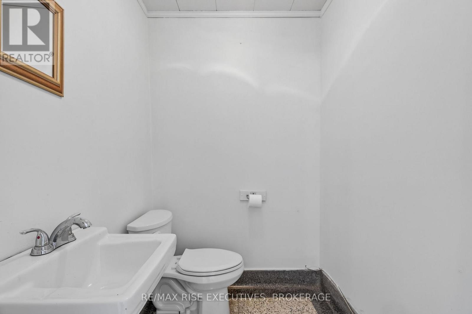 676 King Street W, Kingston, Ontario  K7M 2E8 - Photo 24 - X12641414