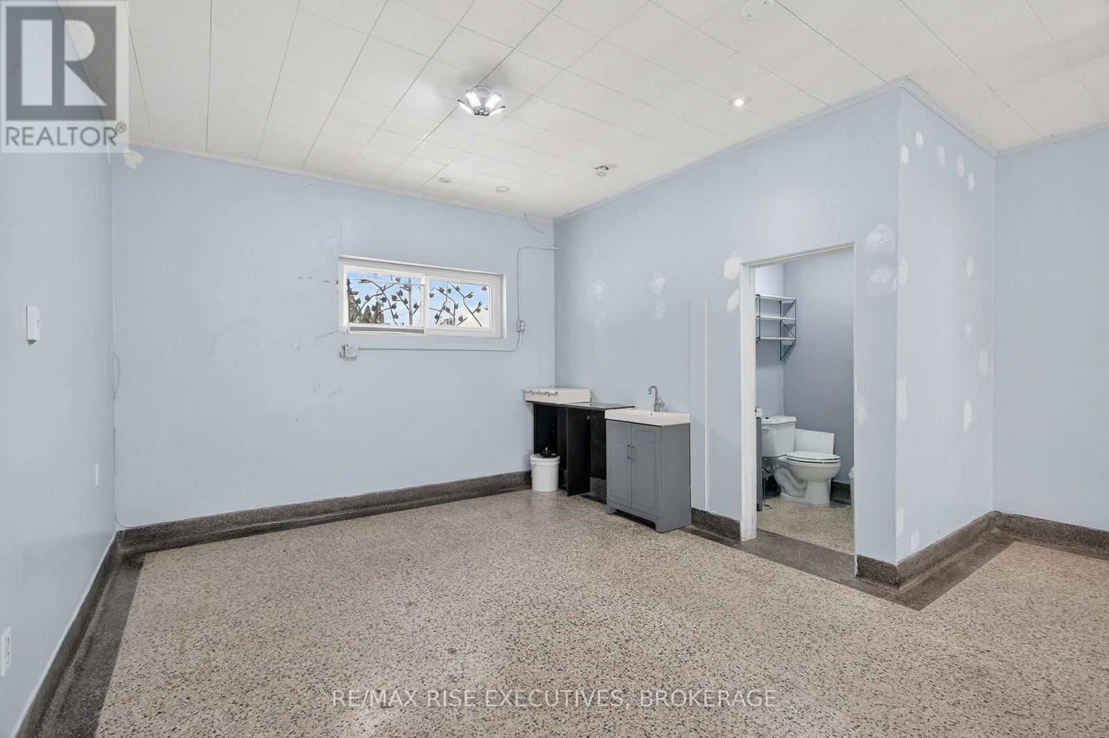 676 King Street W, Kingston, Ontario  K7M 2E8 - Photo 29 - X12641414