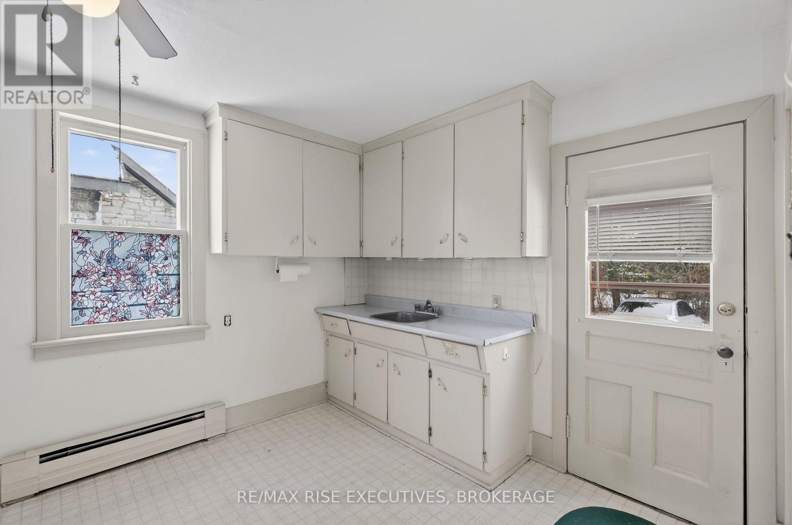 676 King Street W, Kingston, Ontario  K7M 2E8 - Photo 10 - X12641436