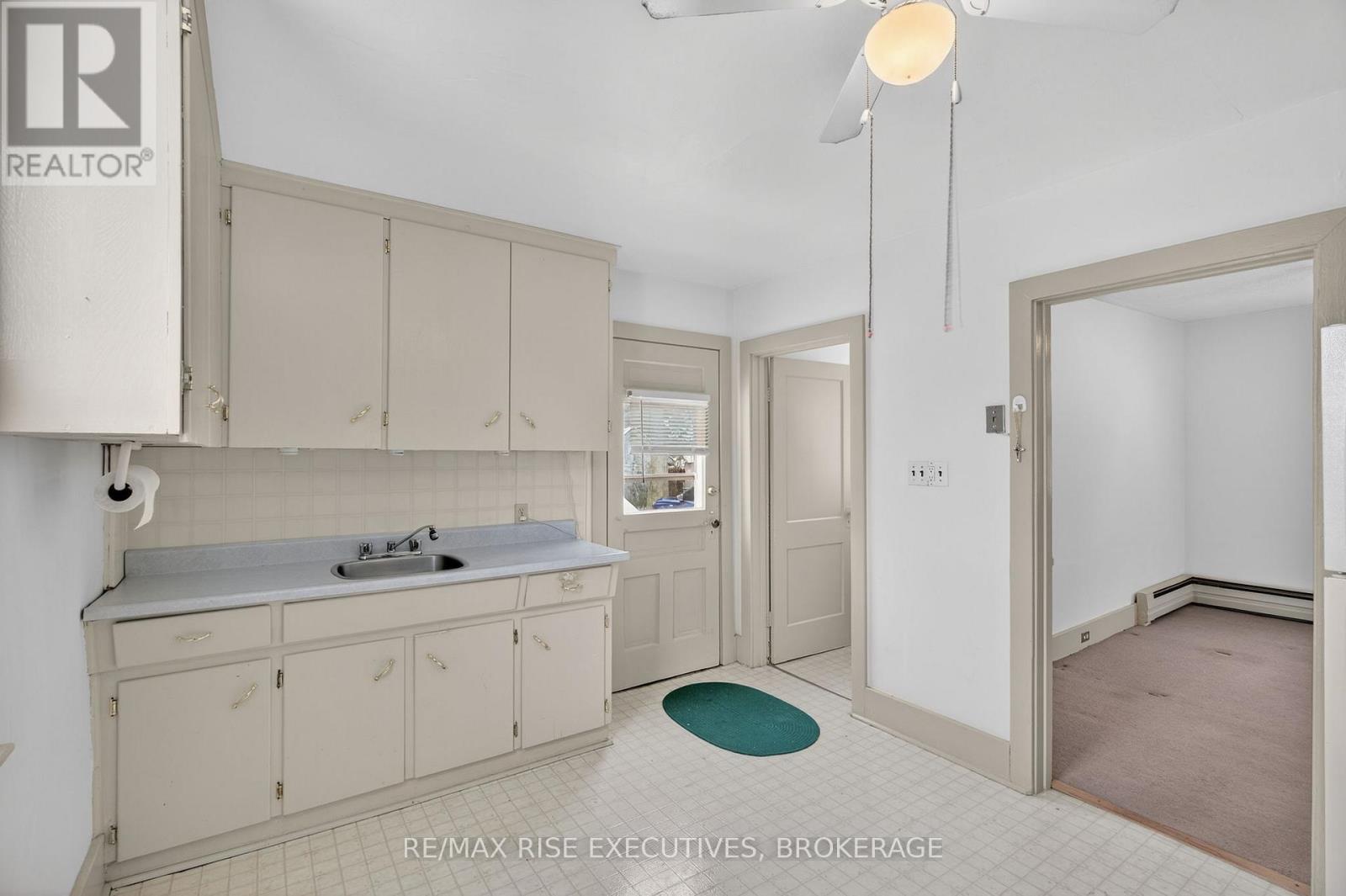 676 King Street W, Kingston, Ontario  K7M 2E8 - Photo 12 - X12641436