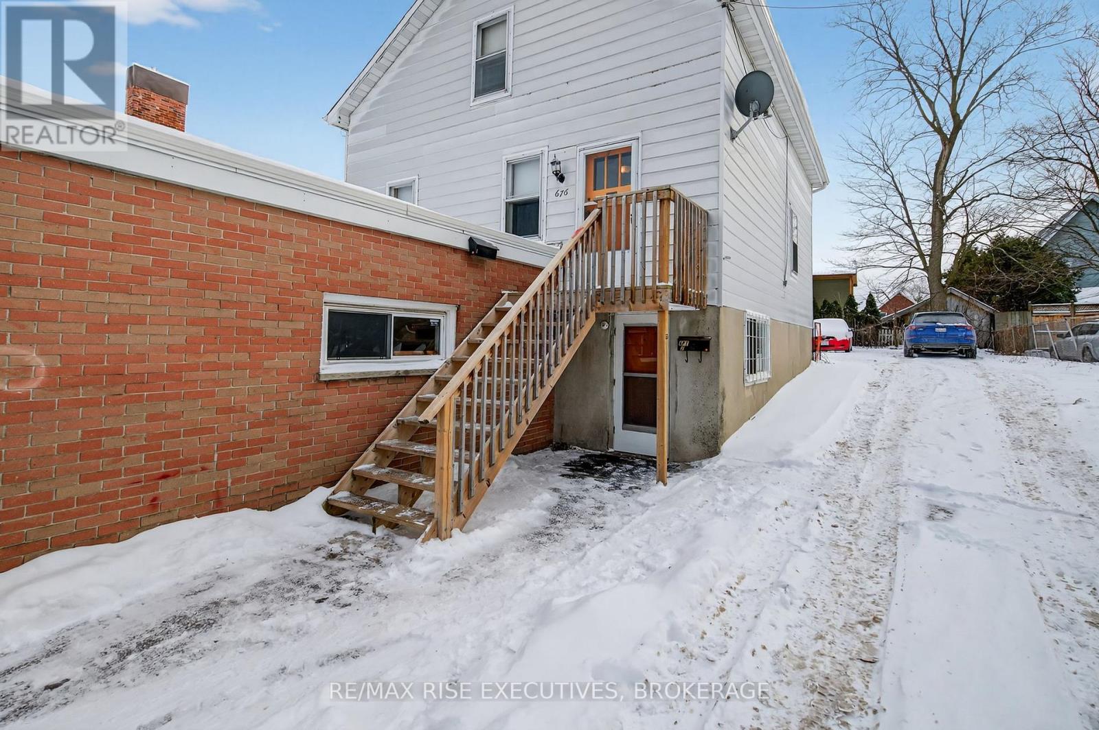 676 King Street W, Kingston, Ontario  K7M 2E8 - Photo 2 - X12641436