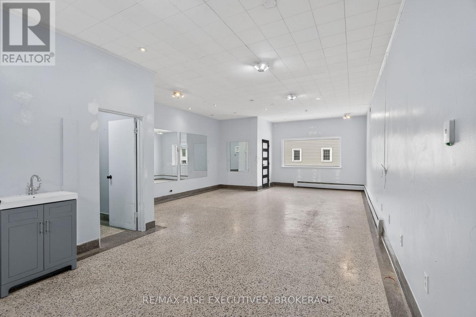 676 King Street W, Kingston, Ontario  K7M 2E8 - Photo 31 - X12641436