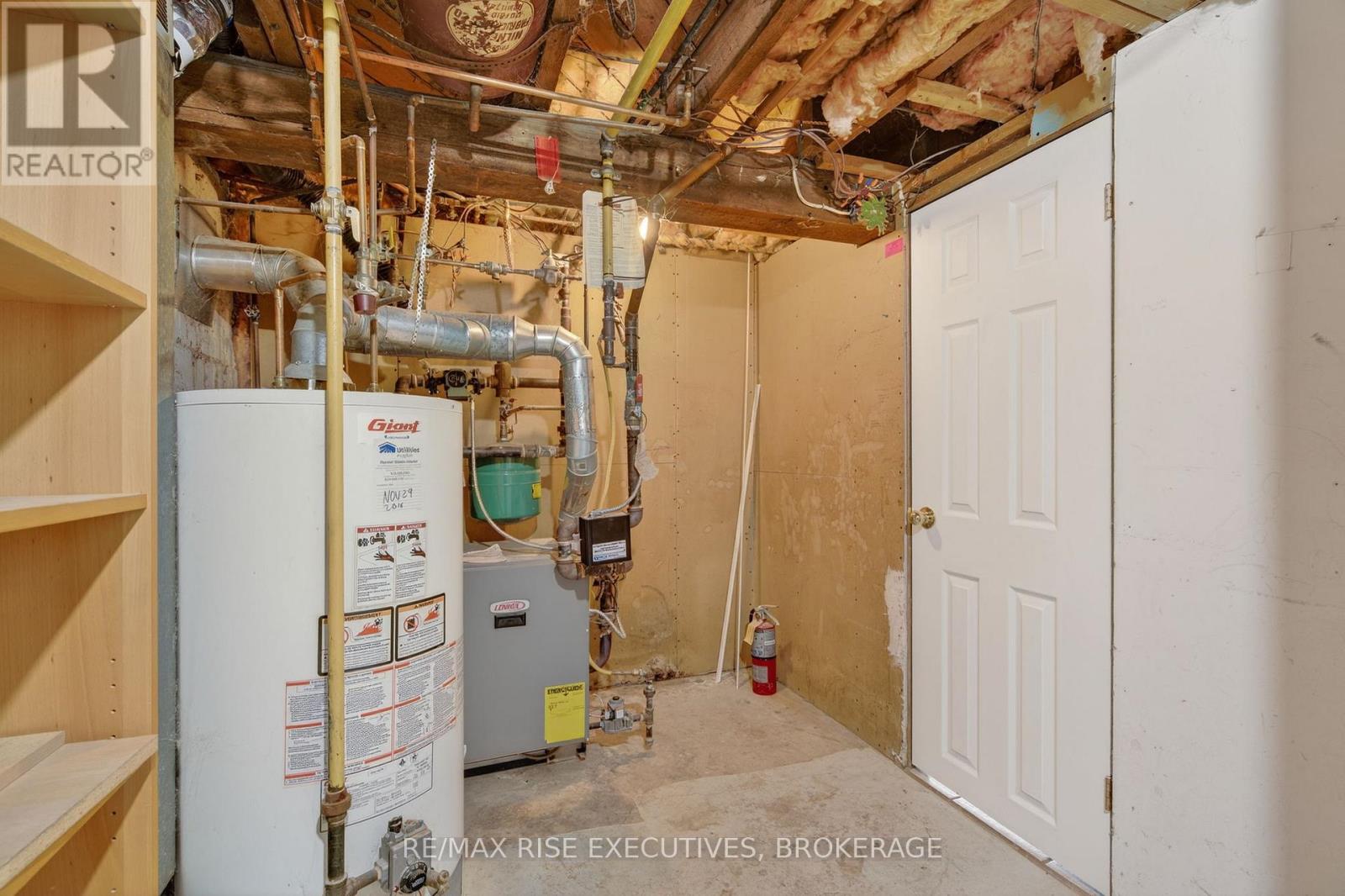 676 King Street W, Kingston, Ontario  K7M 2E8 - Photo 39 - X12641436