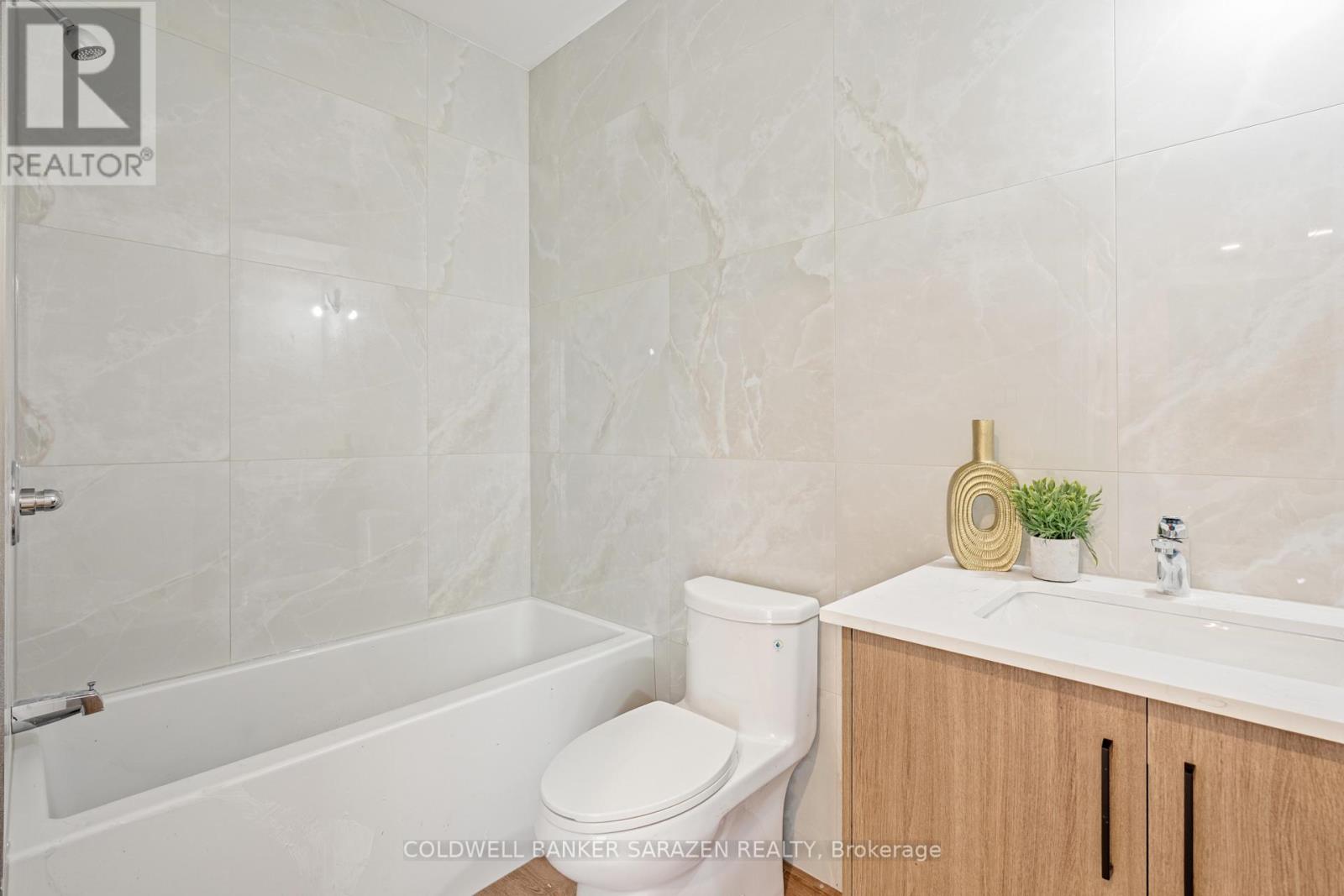 201 - 10 Mcarthur Avenue, Ottawa, Ontario  K1L 6R2 - Photo 12 - X12641408