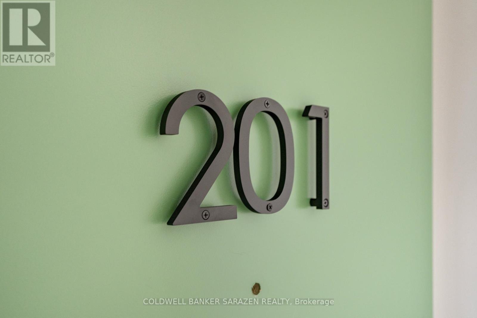 201 - 10 Mcarthur Avenue, Ottawa, Ontario  K1L 6R2 - Photo 4 - X12641408