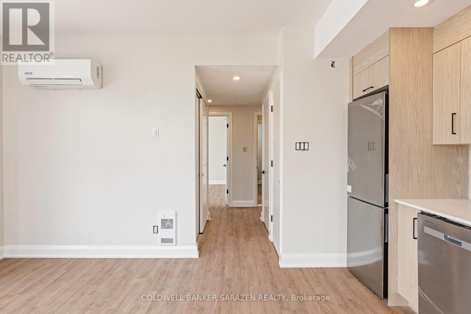 201 - 10 Mcarthur Avenue, Ottawa, Ontario  K1L 6R2 - Photo 9 - X12641408