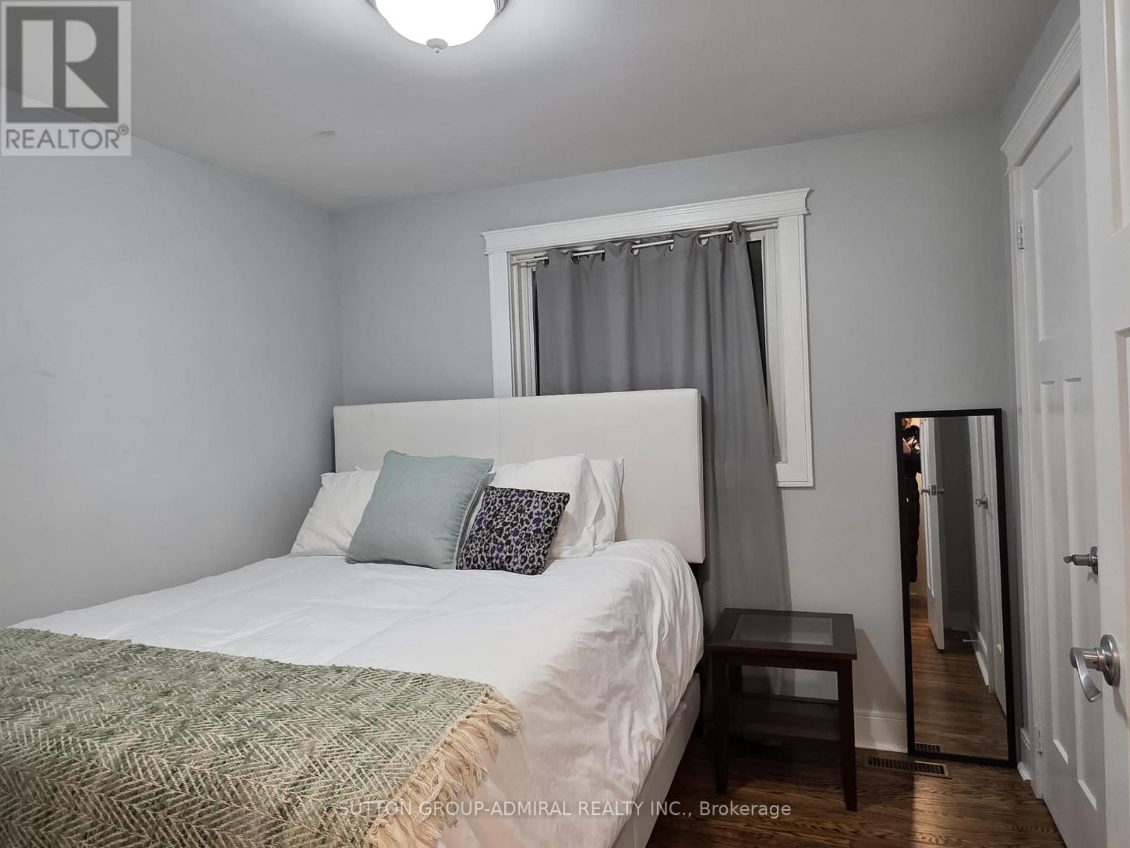 Upper - 31 Jeffrey Street, Barrie, Ontario  L4M 5H5 - Photo 34 - S12638192