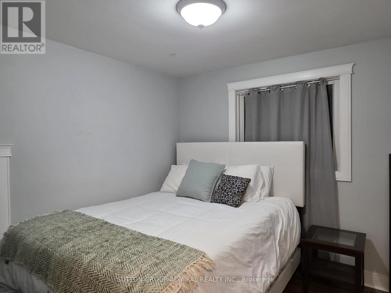 Upper - 31 Jeffrey Street, Barrie, Ontario  L4M 5H5 - Photo 33 - S12638192