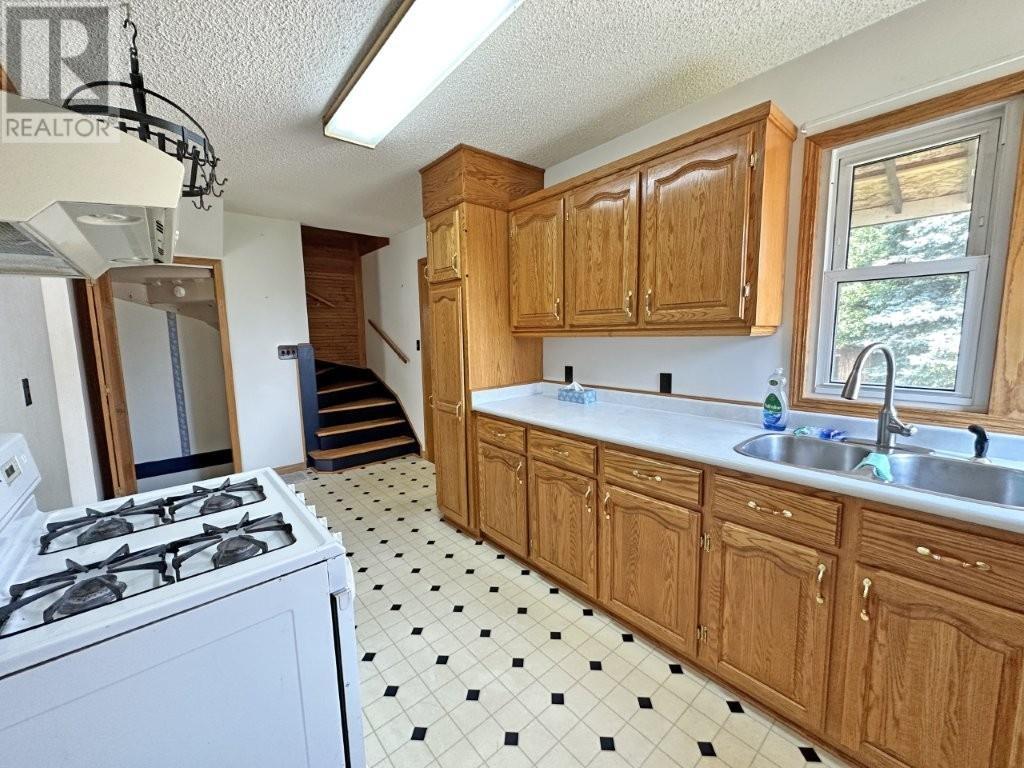 77 Rankin Street, Red Rock, Ontario  P0T 2P0 - Photo 10 - TB253676