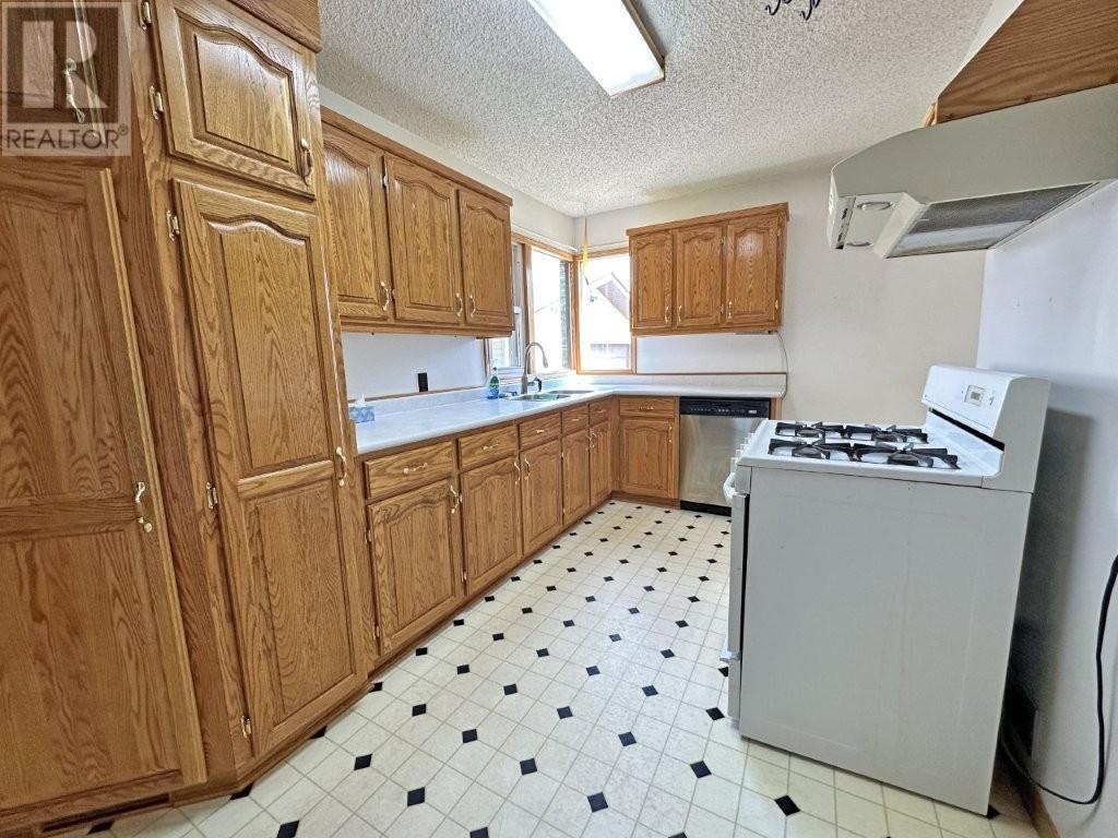 77 Rankin Street, Red Rock, Ontario  P0T 2P0 - Photo 13 - TB253676