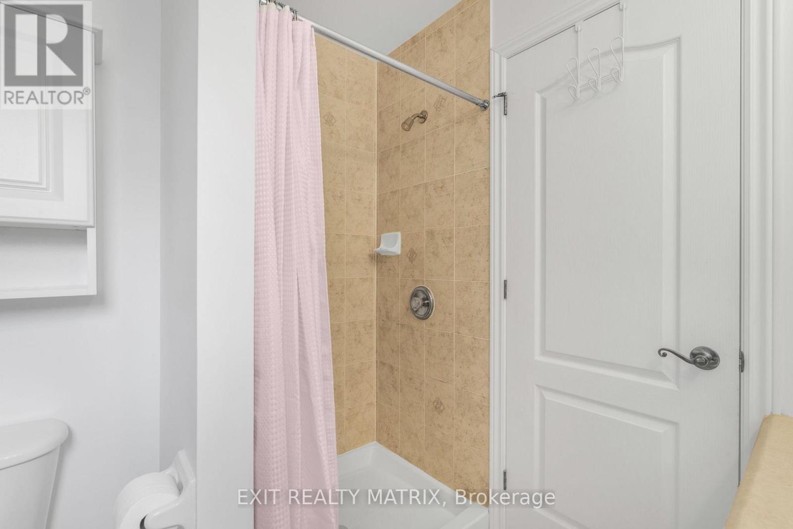 16 La Citadelle Street, Russell, Ontario  K0A 1W0 - Photo 24 - X12378574