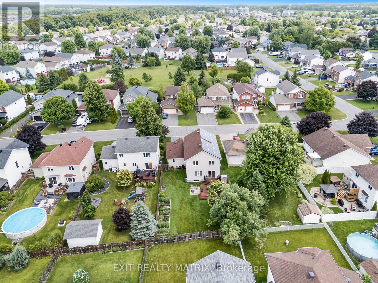 16 La Citadelle Street, Russell, Ontario  K0A 1W0 - Photo 34 - X12378574