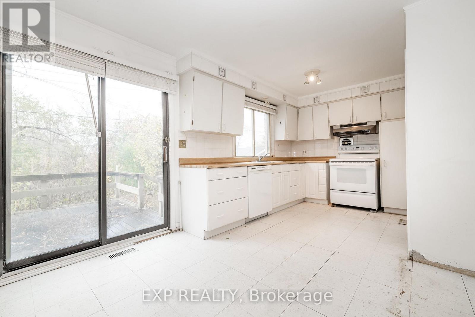 426 Apple Tree Lane, Ottawa, Ontario  K1K 2R6 - Photo 12 - X12519640