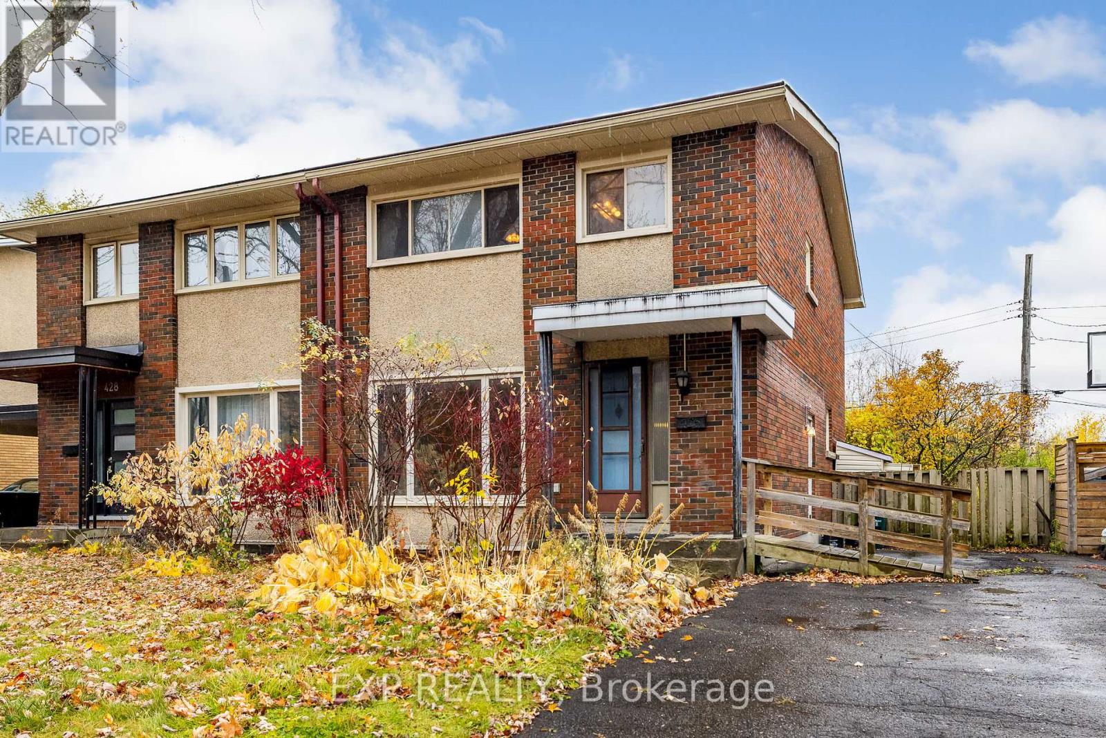 426 Apple Tree Lane, Ottawa, Ontario  K1K 2R6 - Photo 2 - X12519640