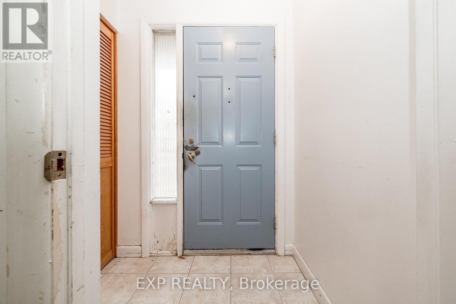 426 Apple Tree Lane, Ottawa, Ontario  K1K 2R6 - Photo 5 - X12519640