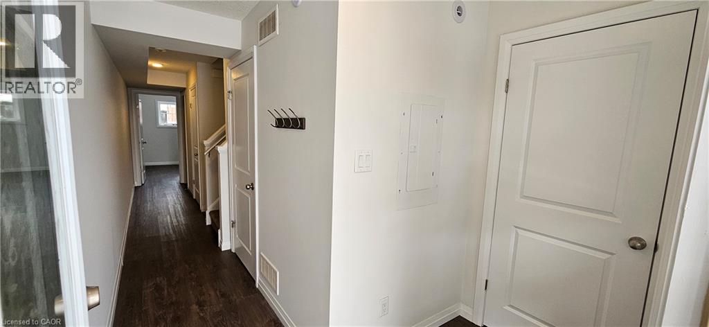 24 Morrison Road Unit# D11, Kitchener, Ontario  N2A 0L1 - Photo 2 - 40794512