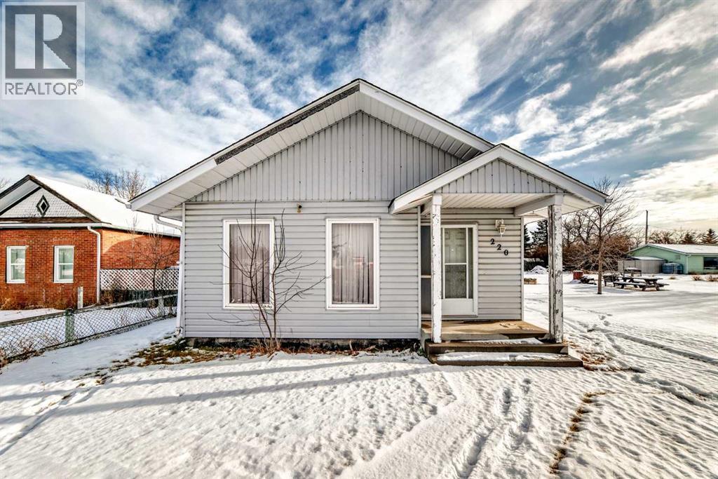 220 Haskayne Avenue, Gleichen, Alberta  T0J 0B6 - Photo 9 - A2273502