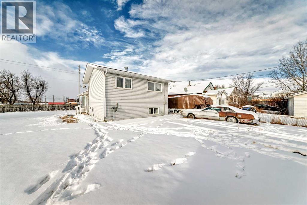 220 Haskayne Avenue, Gleichen, Alberta  T0J 0B6 - Photo 10 - A2273502