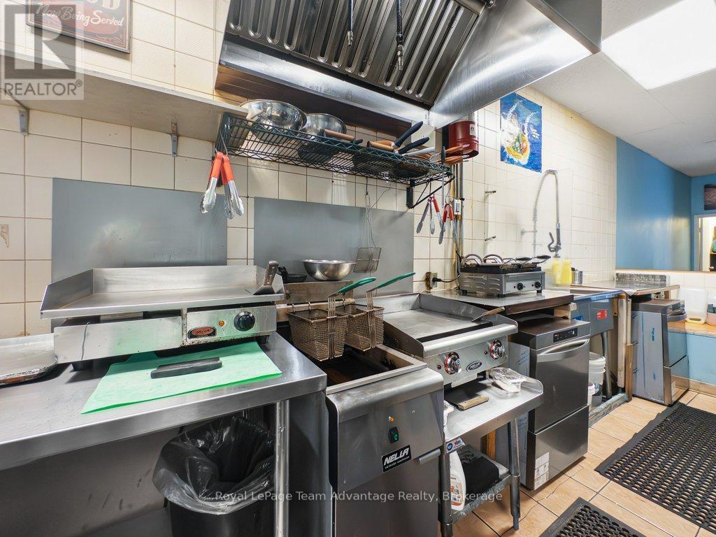 65 James Street, Parry Sound, Ontario  P2A 1T6 - Photo 16 - X12641406