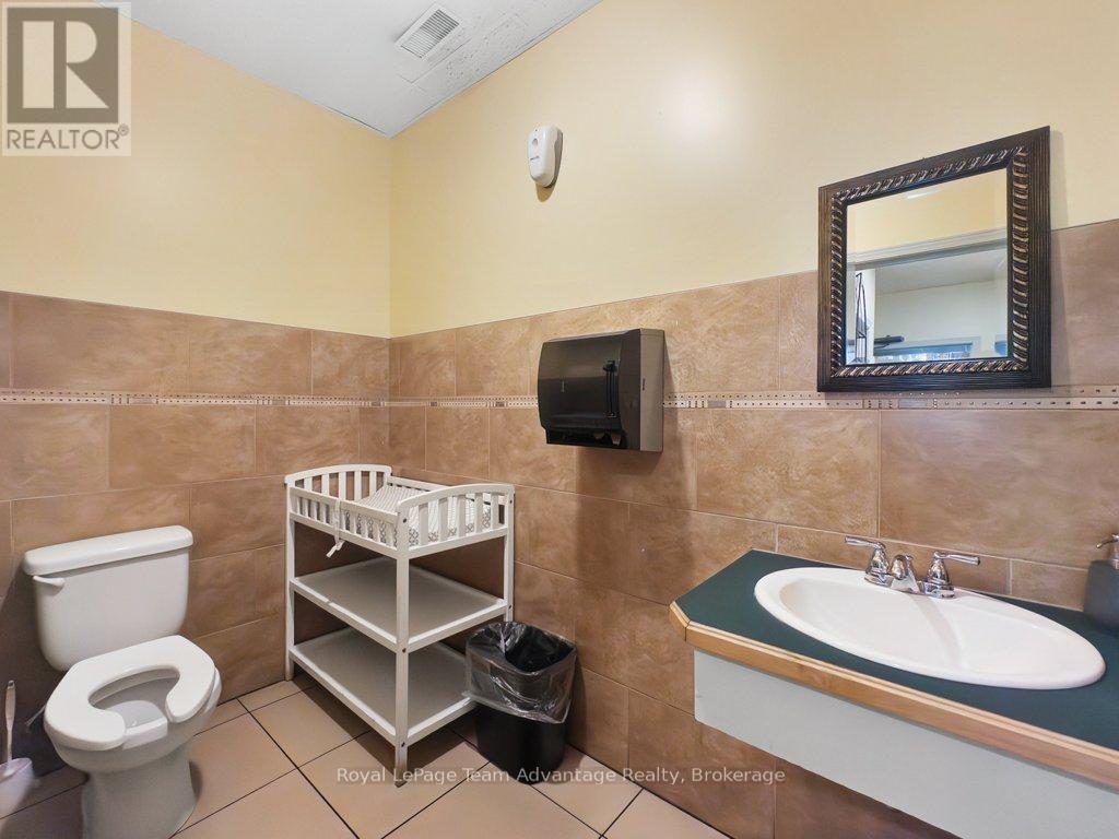 65 James Street, Parry Sound, Ontario  P2A 1T6 - Photo 19 - X12641406