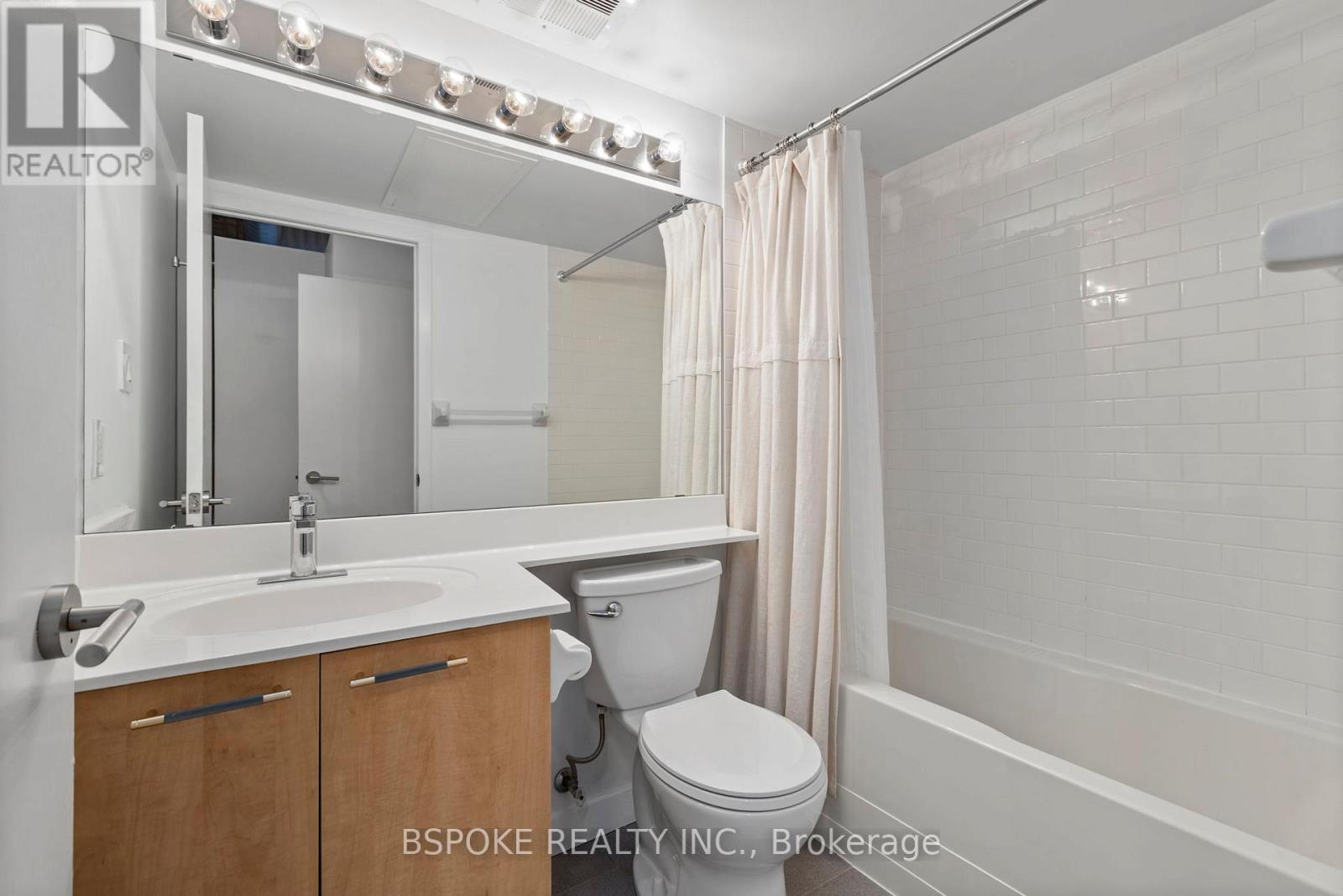 227 - 955 Queen Street W, Toronto, Ontario M6J 3X5 - Photo 22 - C12641418