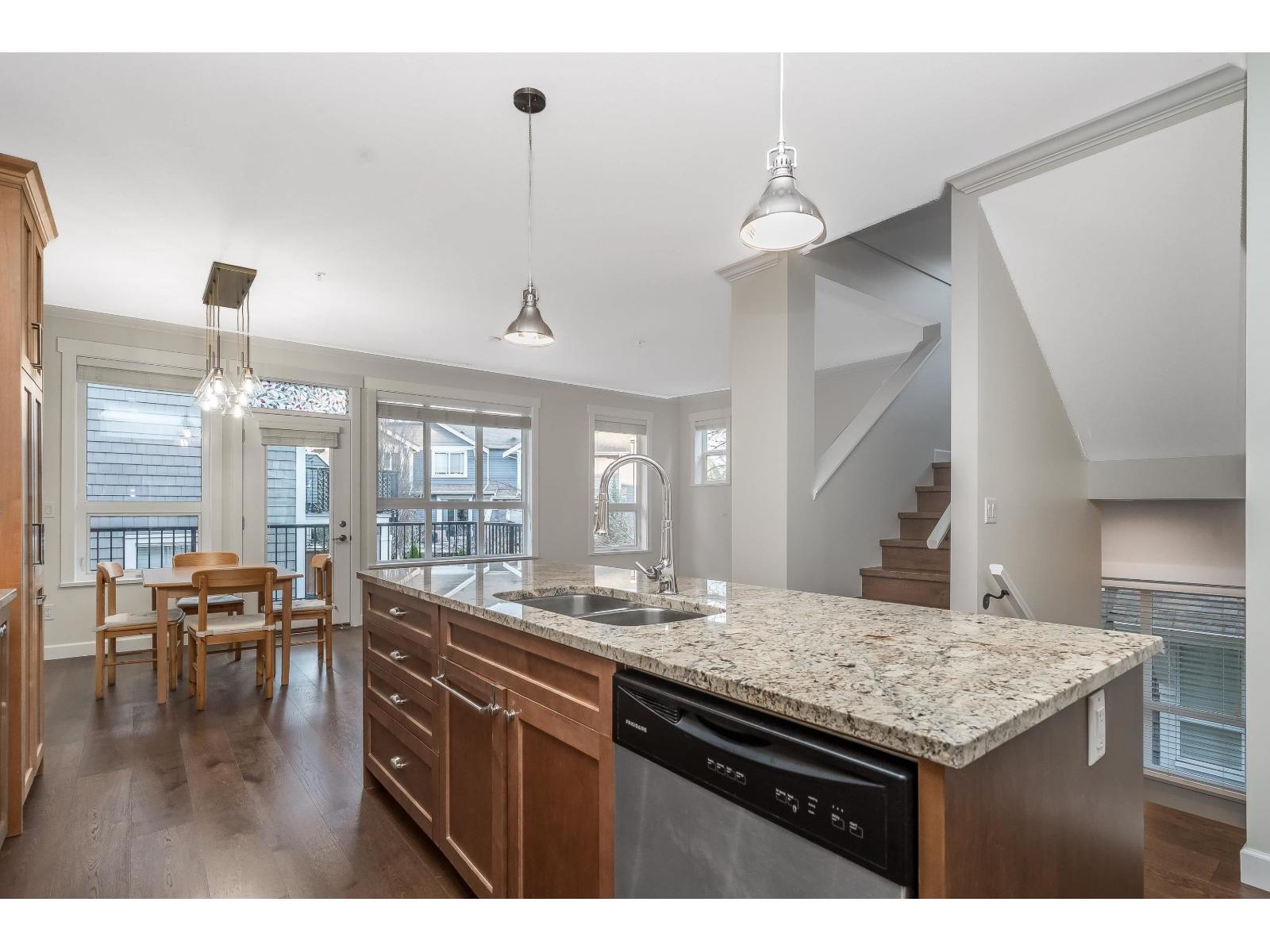 32 7059 210 Street, Langley, British Columbia  V2Y 0T2 - Photo 3 - R3074158