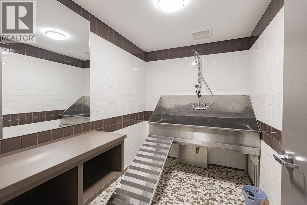 304 3096 Windsor Gate, Coquitlam, British Columbia  V3B 0P4 - Photo 36 - R3073940