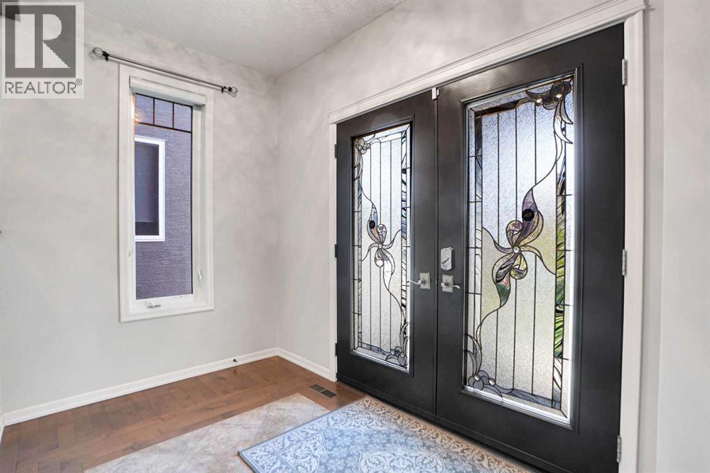 60 Cranarch Rise Se, Calgary, Alberta  T3M 1M3 - Photo 3 - A2264215