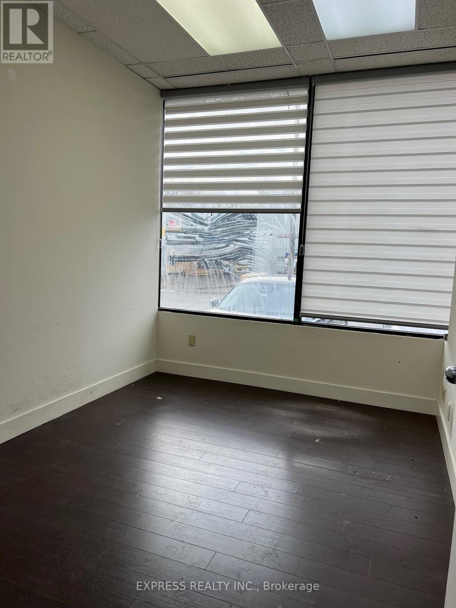 101 - 121 Willowdale Avenue, Toronto, Ontario  M2N 6A3 - Photo 7 - C12456393