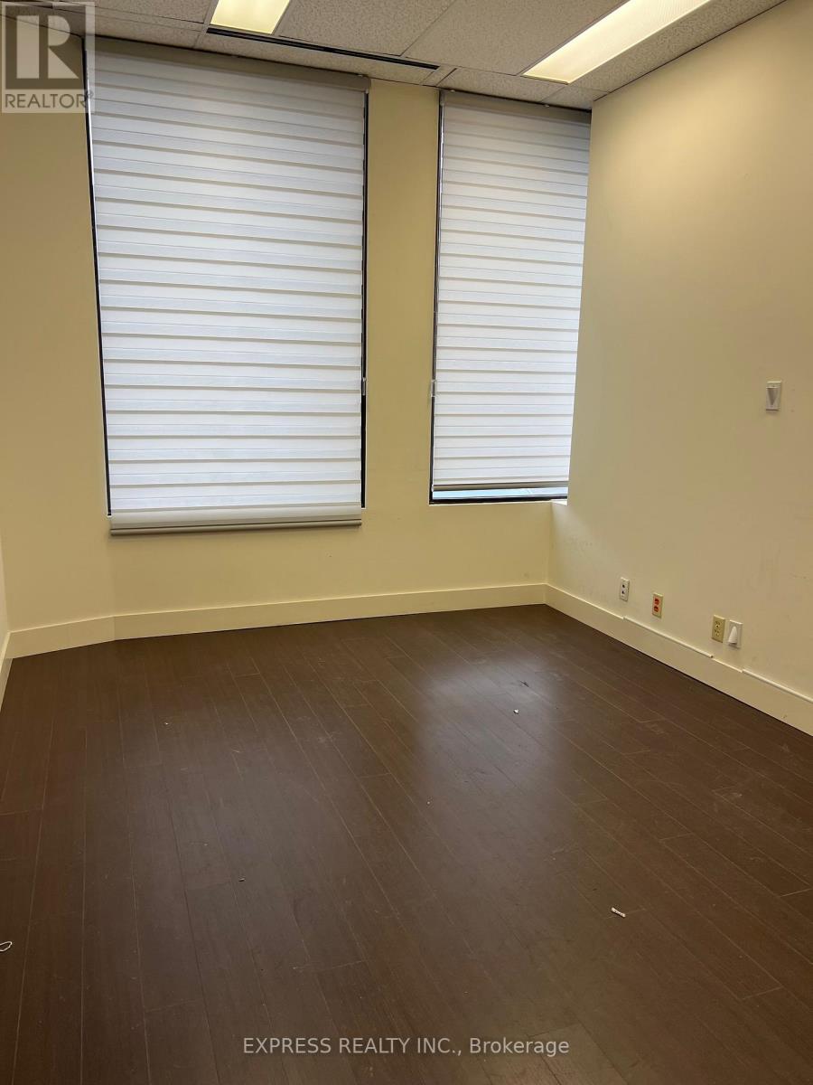 101 - 121 Willowdale Avenue, Toronto, Ontario  M2N 6A3 - Photo 5 - C12456393