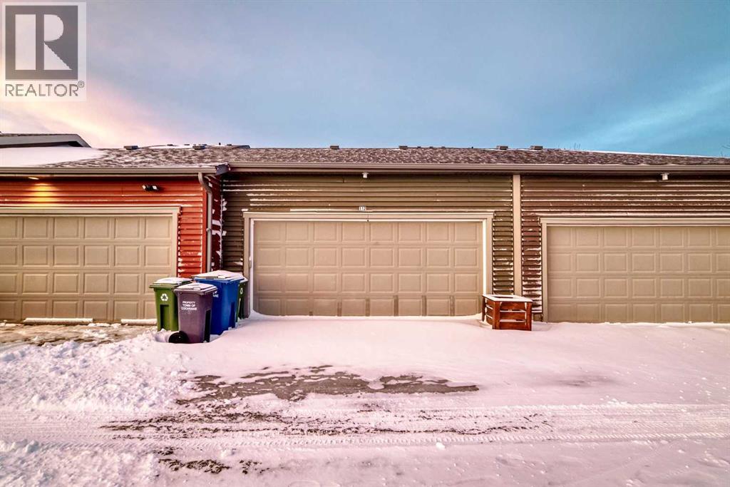 112 Sunvalley Road, Cochrane, Alberta  T4C 0X8 - Photo 48 - A2275401