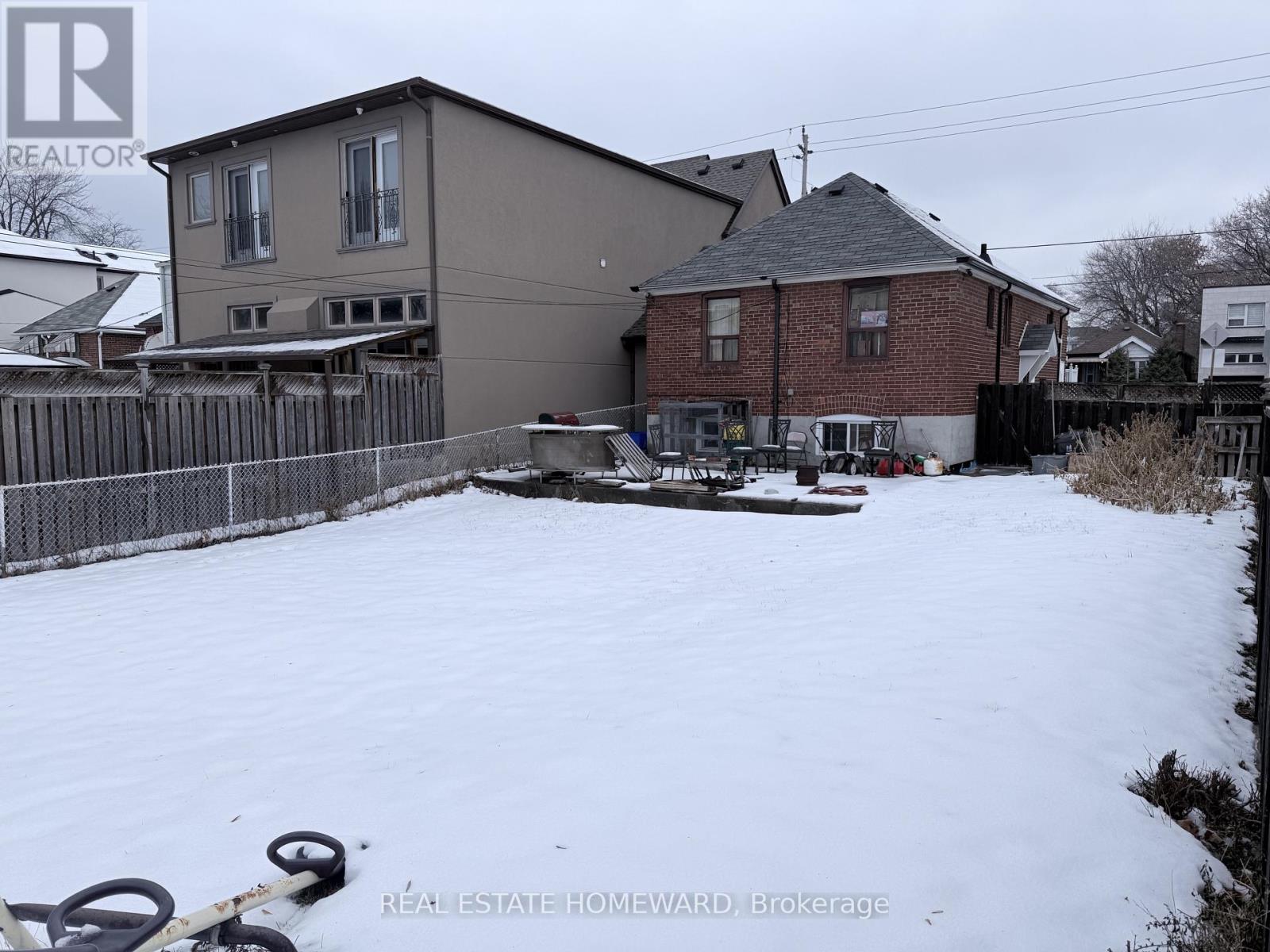 67 O'connor Drive, Toronto, Ontario  M4K 2K3 - Photo 6 - E12636802