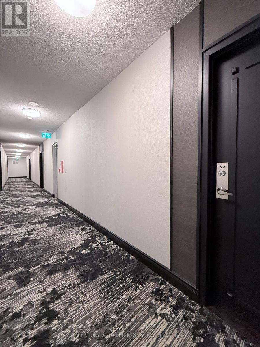 1103 - 200 Burnhamthorpe Road E, Mississauga, Ontario  L5A 4L4 - Photo 2 - W12638282