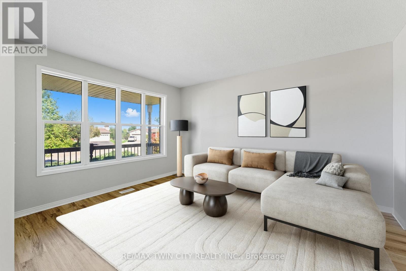 16 Jones Court, North Dumfries, Ontario  N0B 1E0 - Photo 11 - X12443752