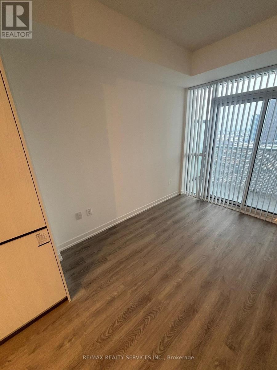 2807 - 8 Interchange Way, Vaughan, Ontario  L4K 0R2 - Photo 10 - N12641430